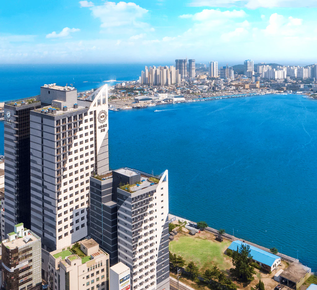 [속초] 씨크루즈호텔 (SeaCruise Hotel) - 청초호 뷰 & 중앙시장 도보권 가성비 끝판왕 대표 분석 데이터